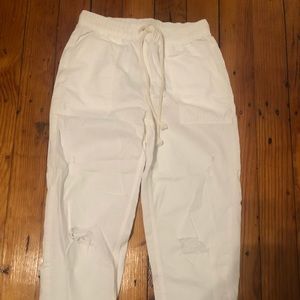 Aerie white denim distressed capris - size Small